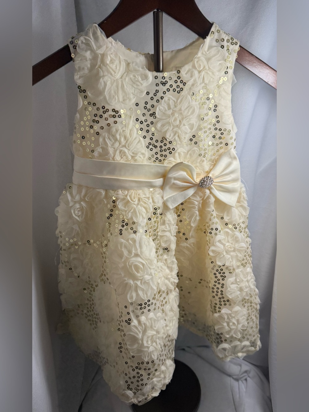 Rare Too Girls 4T Ivory Gold Sequin Floral Tulle Fit & Flare Dress Zip Back